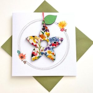 CARD WITH WOODEN FLOWER DECORATION