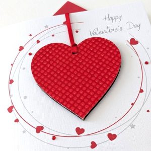 VALENTINE’S CARD WITH HEART DECORATION DETAIL